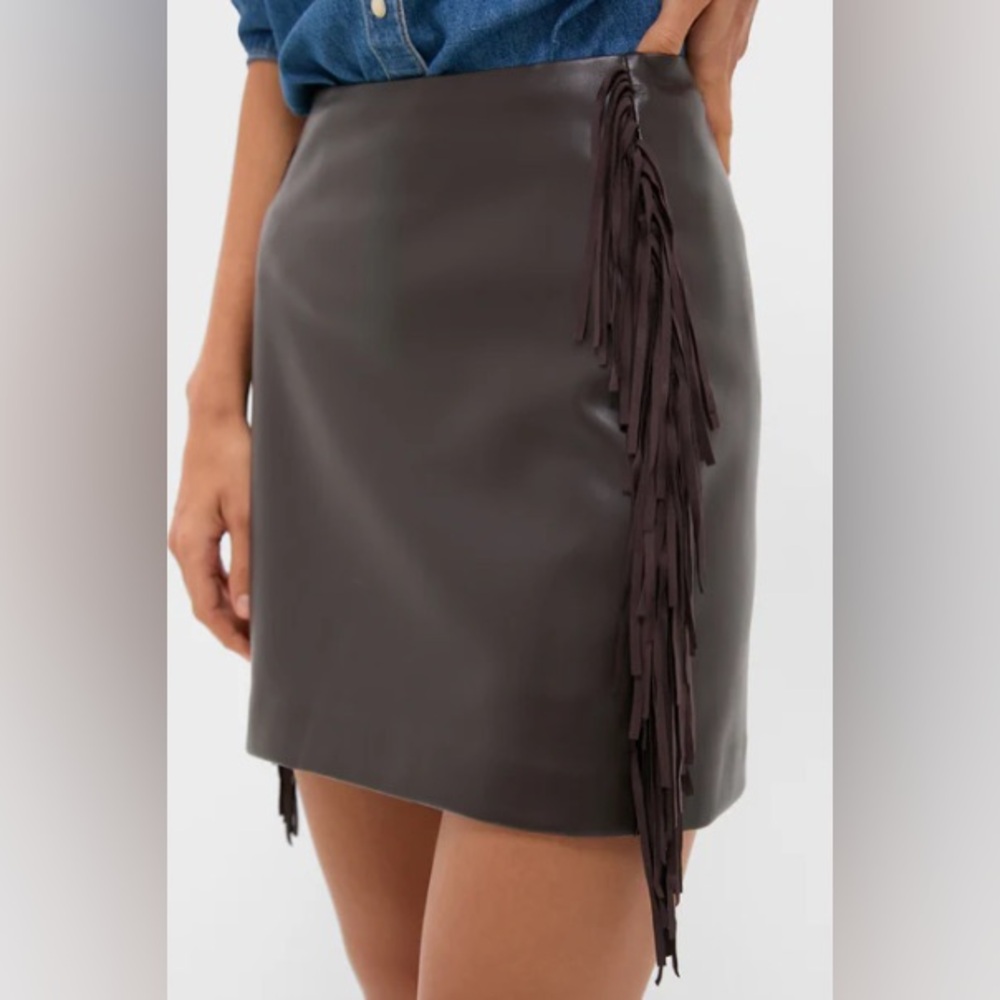 Hyacinth House Coffee Faux Faux Leather Fringe
Paddock Mini Skirt size large